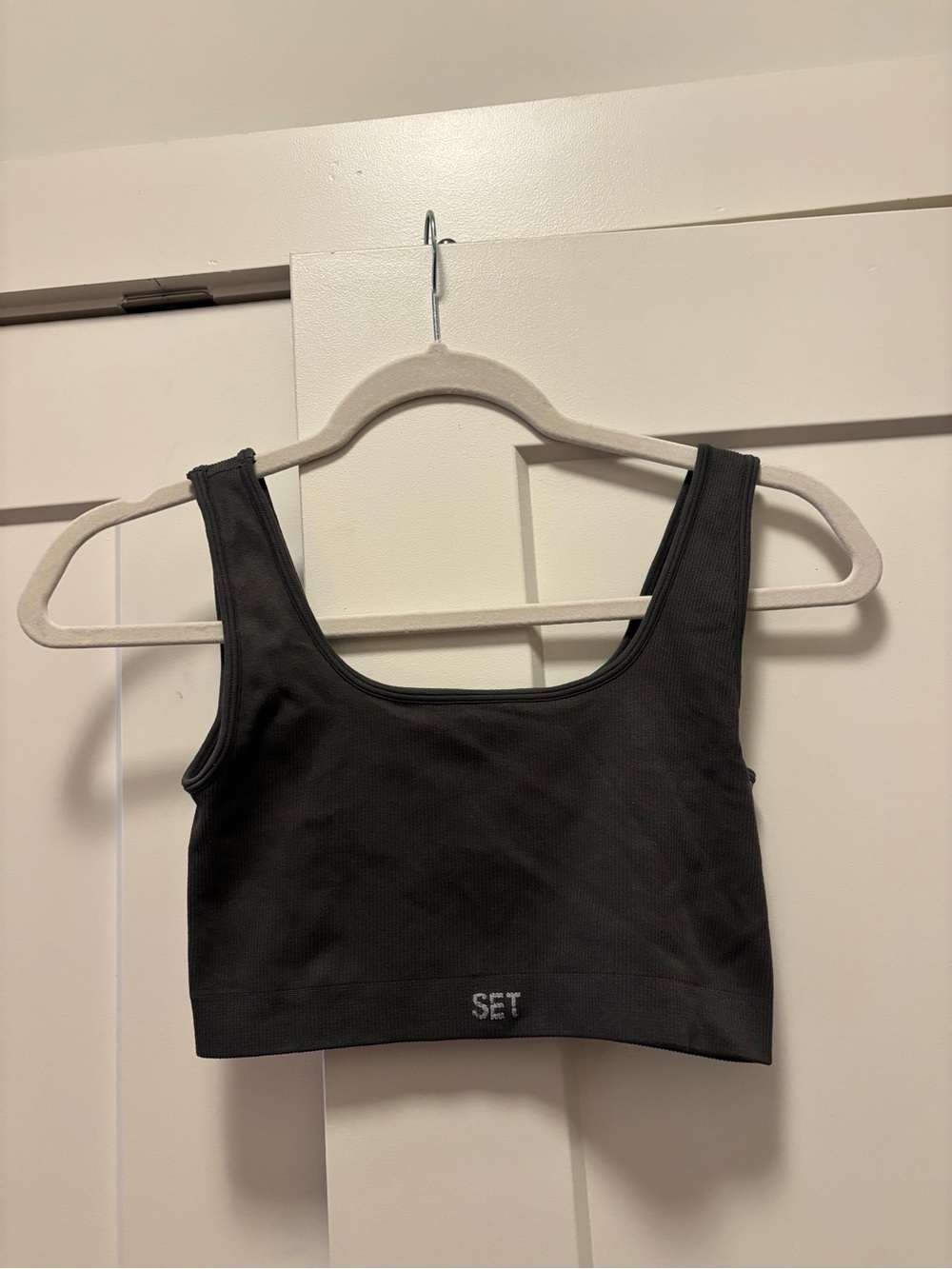 Set active dark charcoal sports bra
